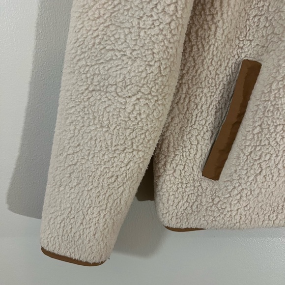 J.Crew cream tan vintage fleece Sherpa cozy button up teddy jacket winter layer - Picture 3 of 5